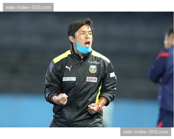 鬼木达临场调度展现功力 鹿岛鹿角主帅战术布置值得称道